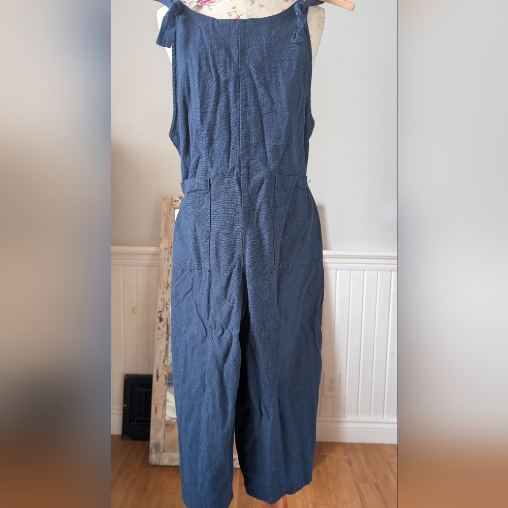 Monteau Navy Sleeveless Jumpsuit‎